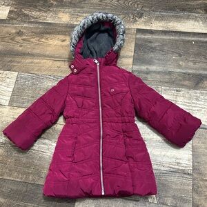 Girls Winter Jacket Hooded Puffer Coat Burgundy Purple Calvin Klein
Kids Size 2T